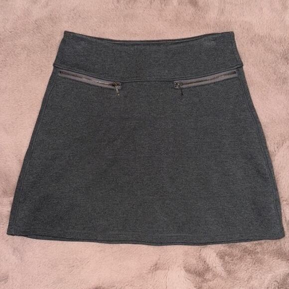 Athleta Strata A Line Skirt Women’s Black Zippered Pocket Style
